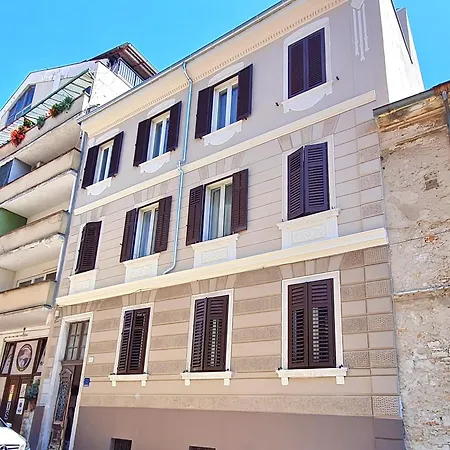 Apartament Epulon